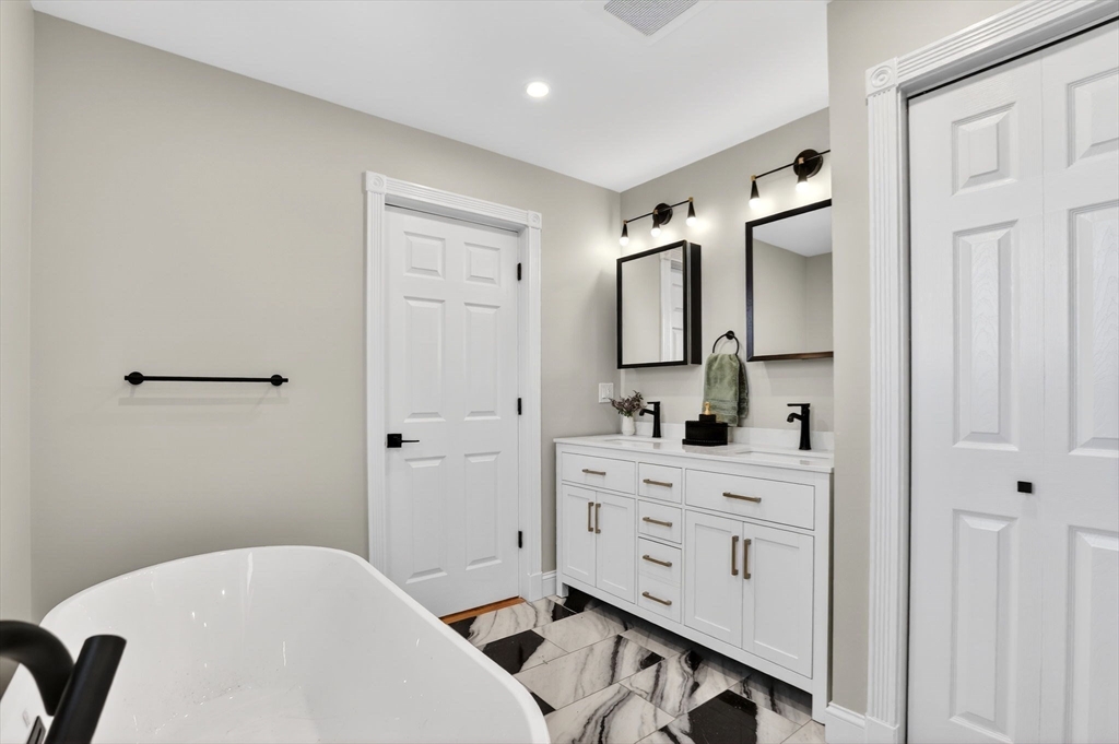 1 Goddard Dr