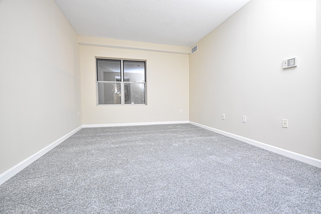 10 Pleasant St # 205