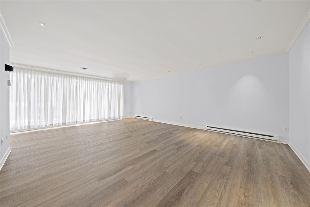 1204 Greendale Ave # 128