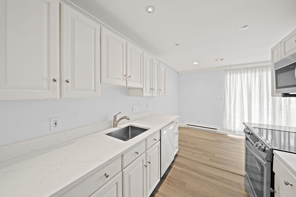 1204 Greendale Ave # 128