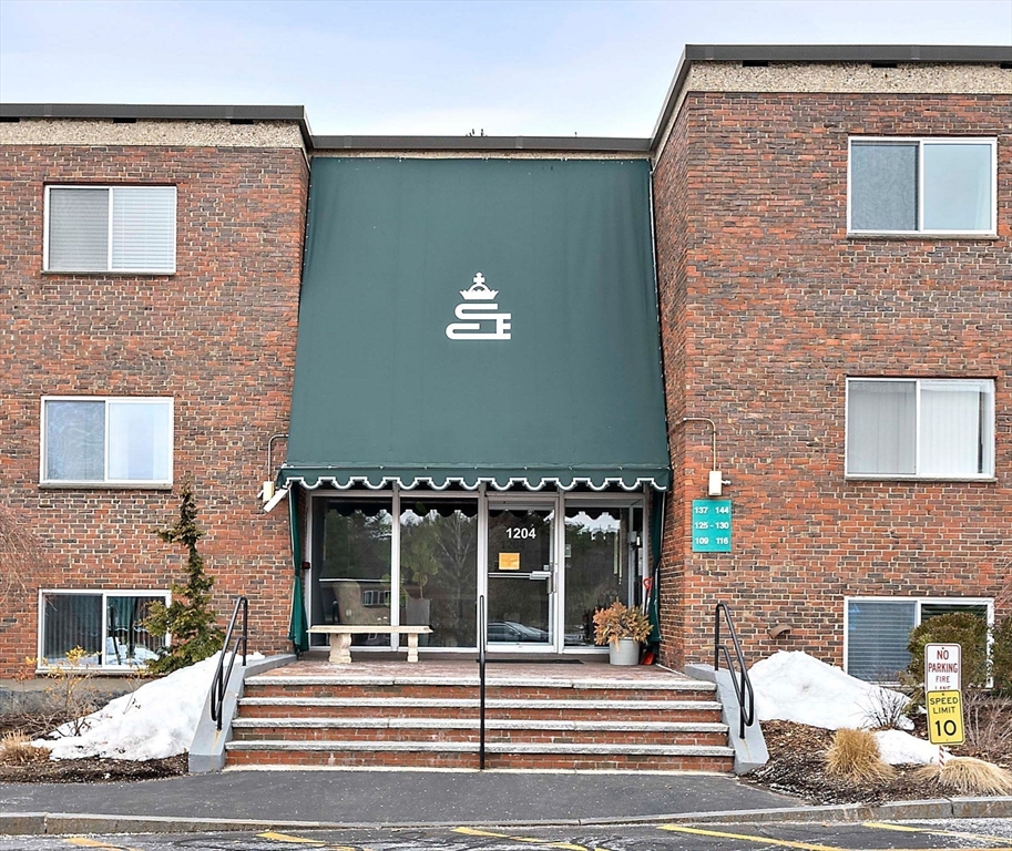 1204 Greendale Ave # 128