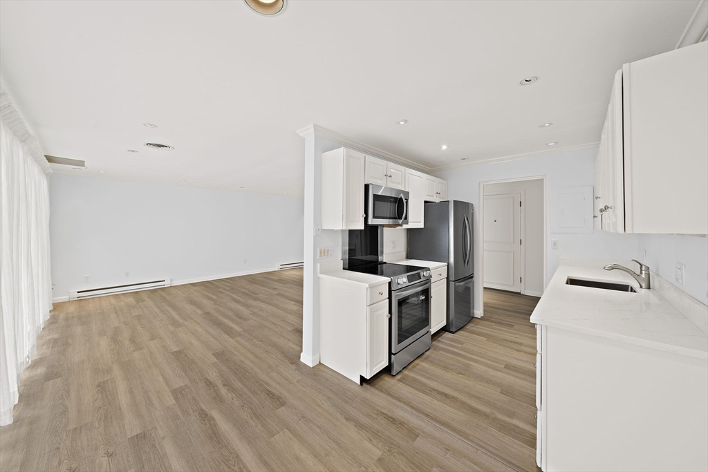 1204 Greendale Ave # 128