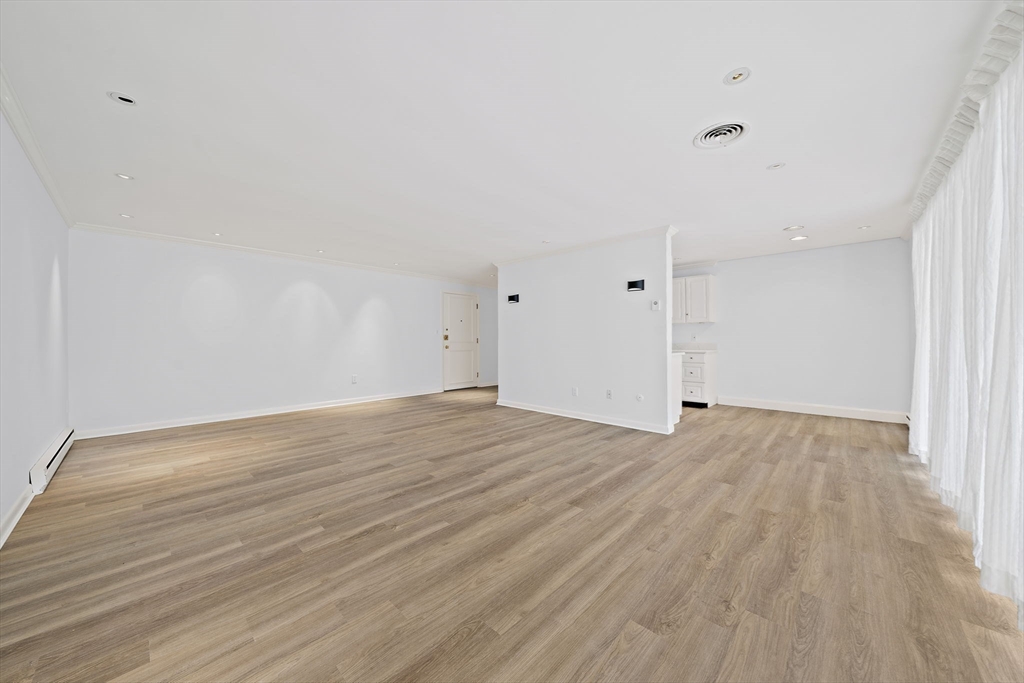 1204 Greendale Ave # 128