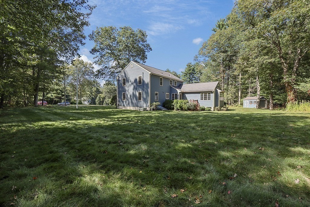 6 Lydia Ln