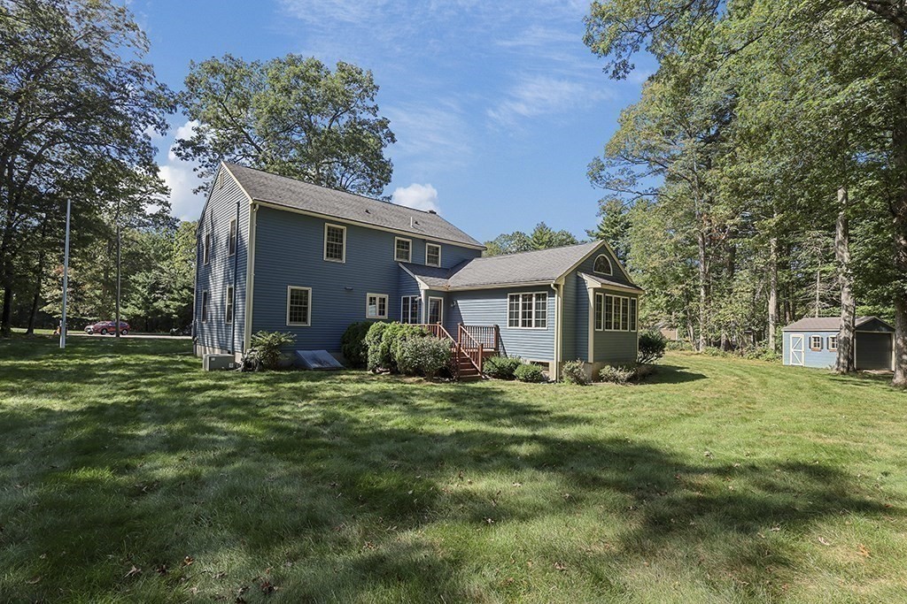 6 Lydia Ln