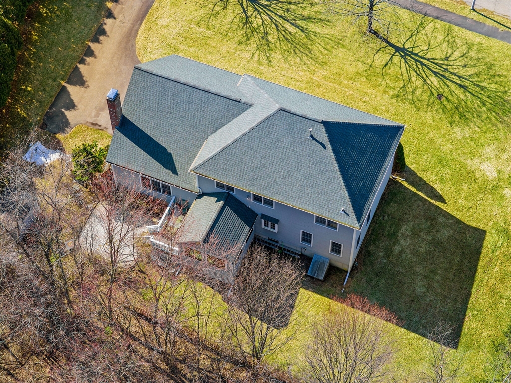 15 Winterberry Dr