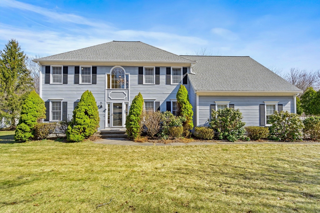 15 Winterberry Dr