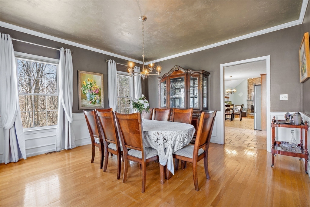 15 Winterberry Dr