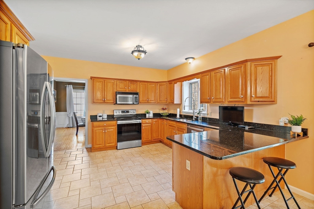 15 Winterberry Dr