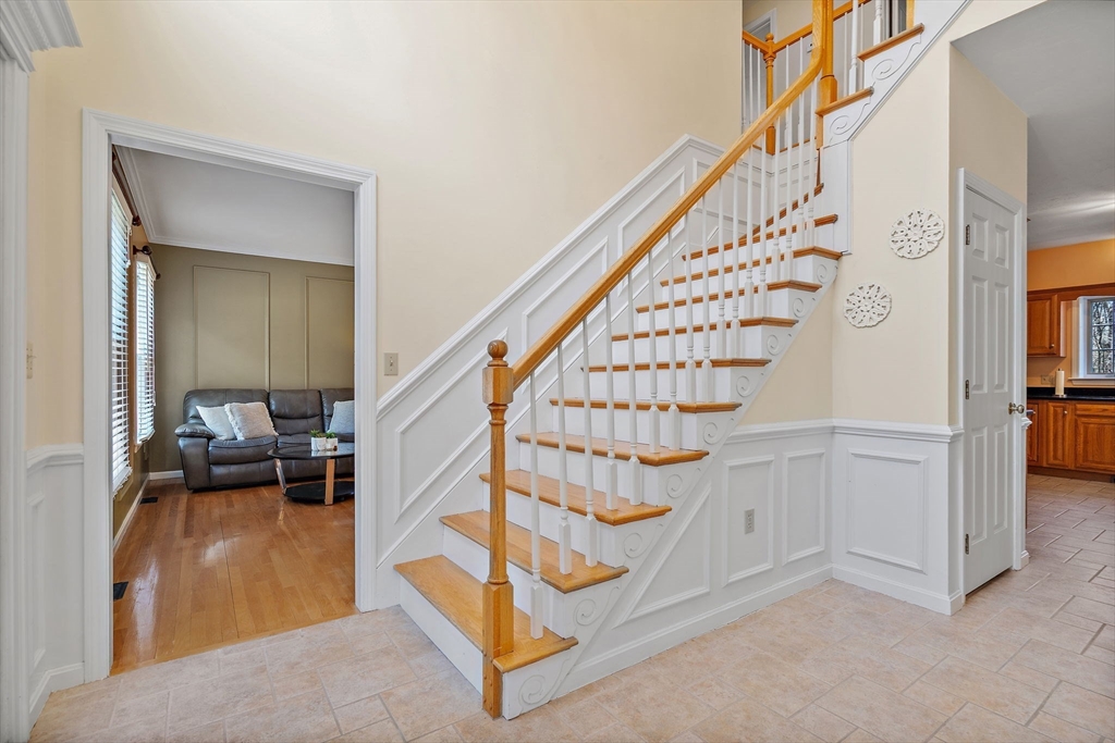 15 Winterberry Dr