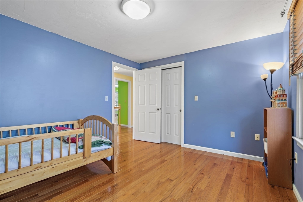 15 Winterberry Dr