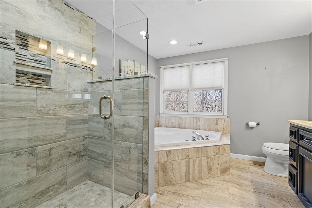 15 Winterberry Dr