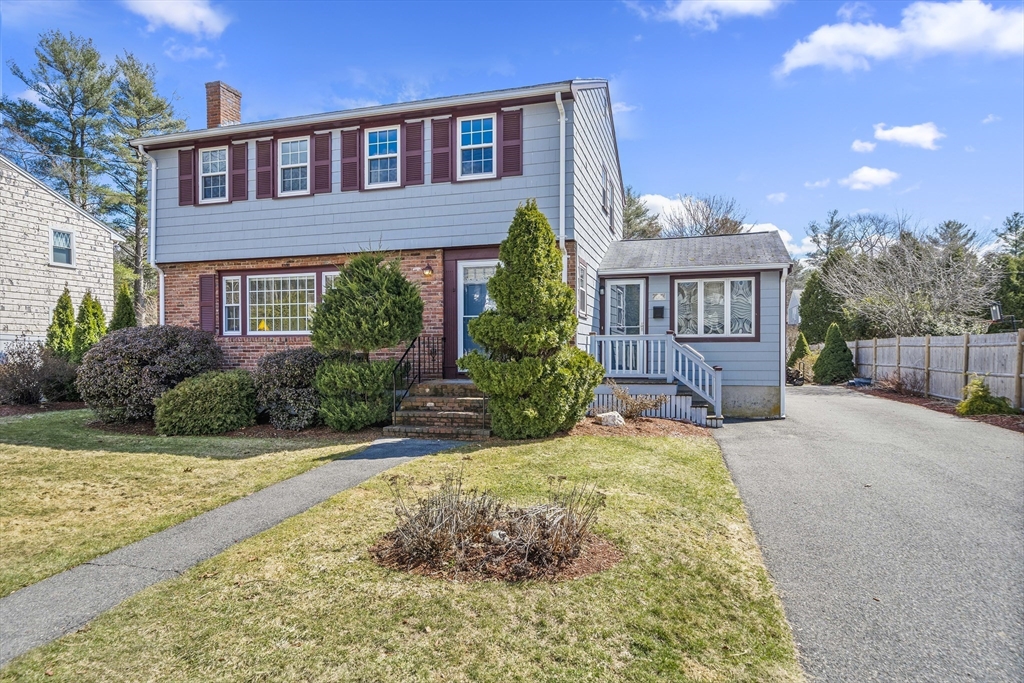 32 Nichols Ave