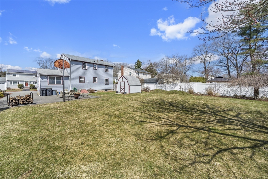 32 Nichols Ave