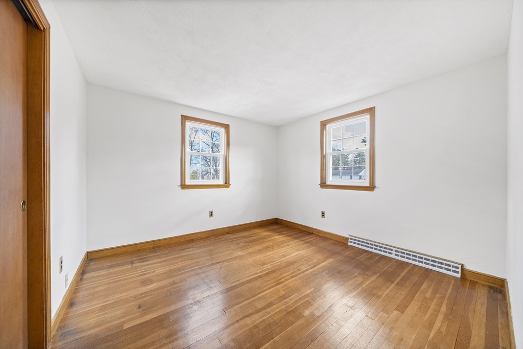 32 Nichols Ave