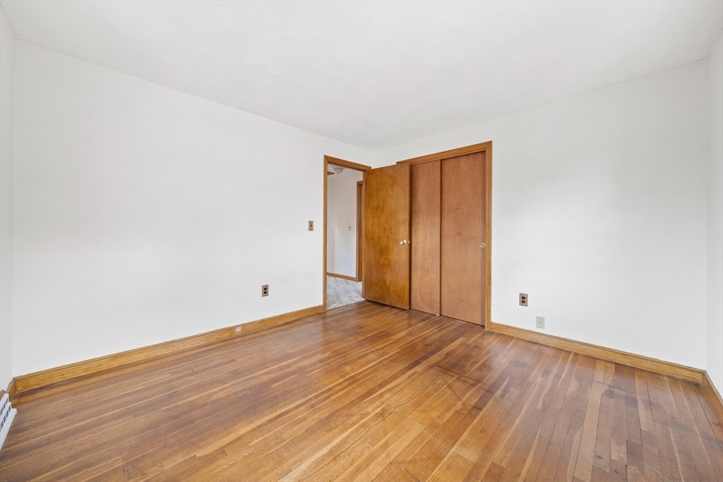 32 Nichols Ave