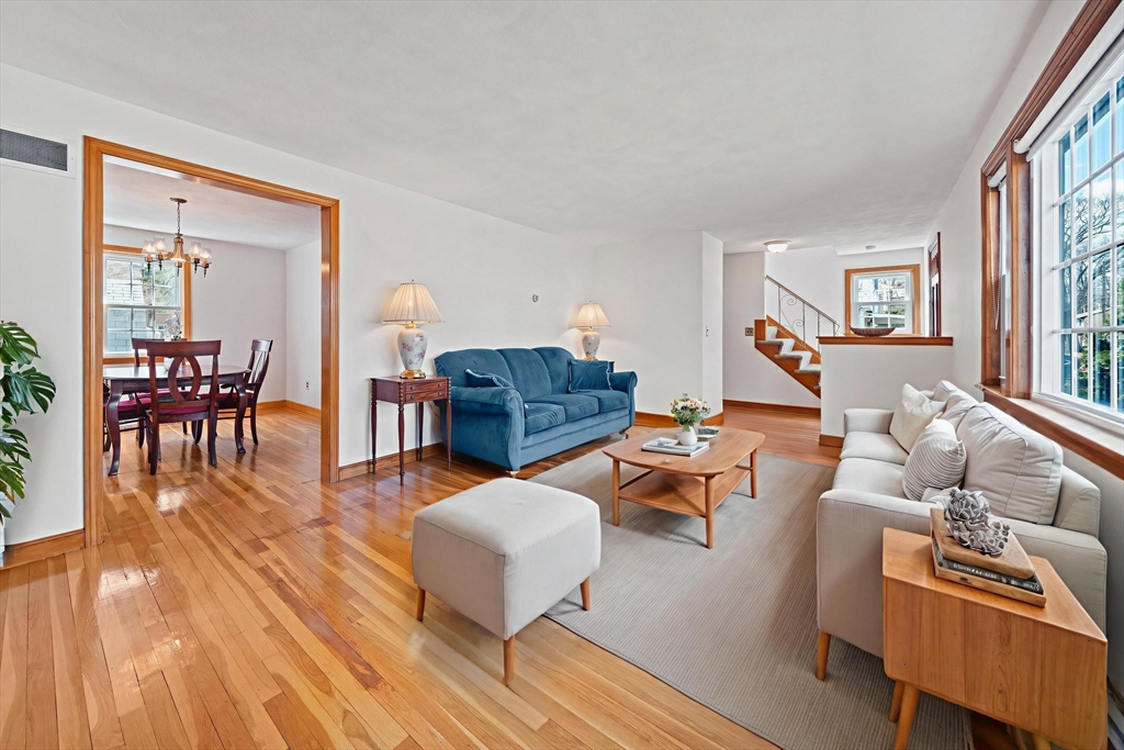 32 Nichols Ave