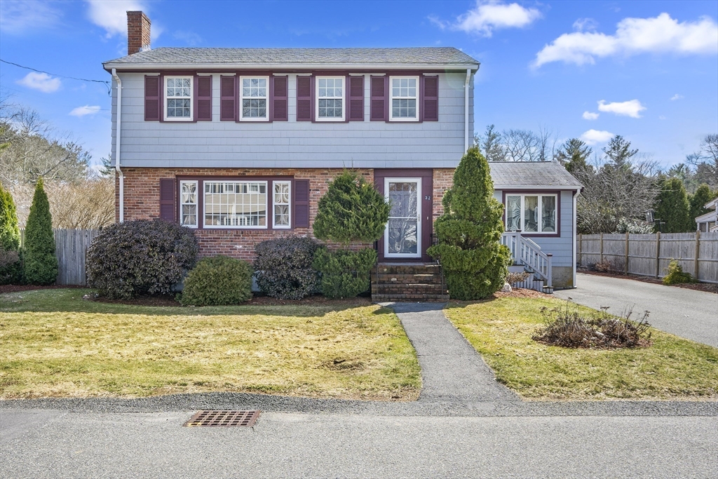 32 Nichols Ave