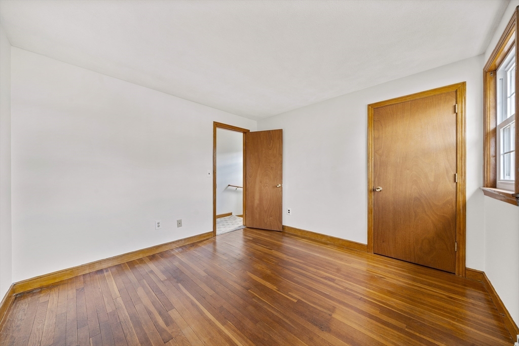 32 Nichols Ave