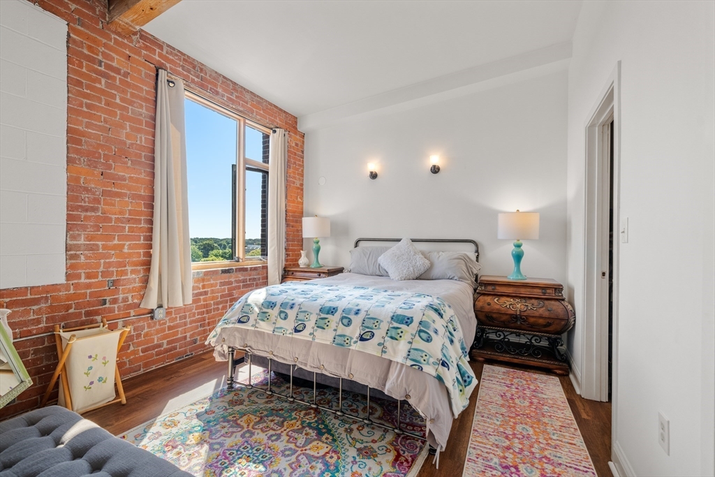 147 Centre Street # 603