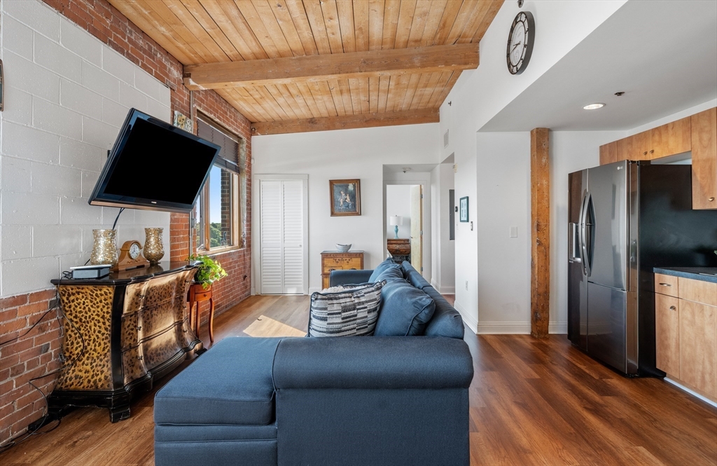 147 Centre Street # 603