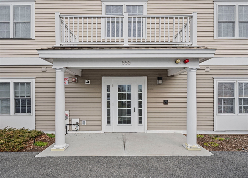 555 Page St # 305