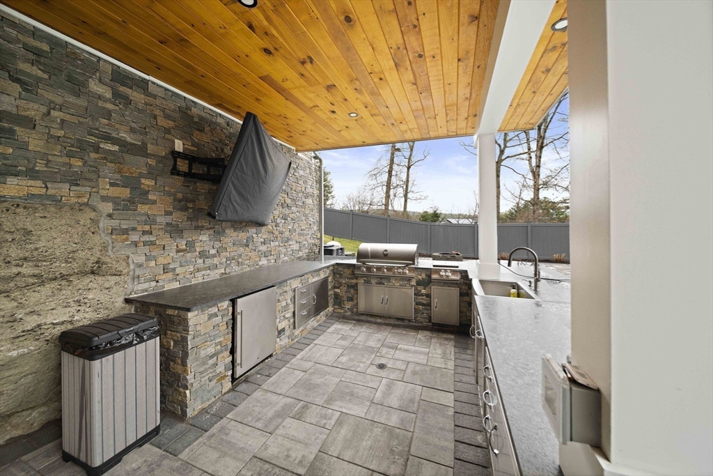 49 Algonquin Rd