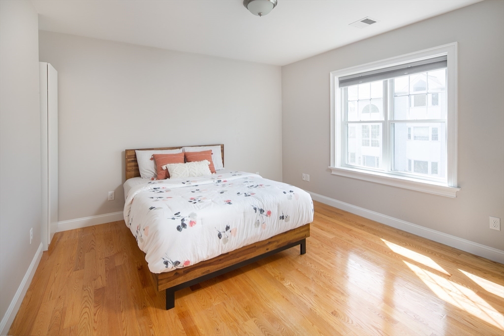 150 Quincy Ave Unit: 3A