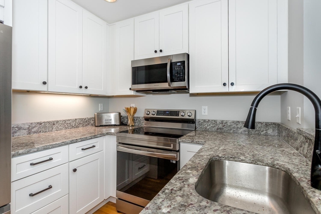 1241-1251 Adams St # F407