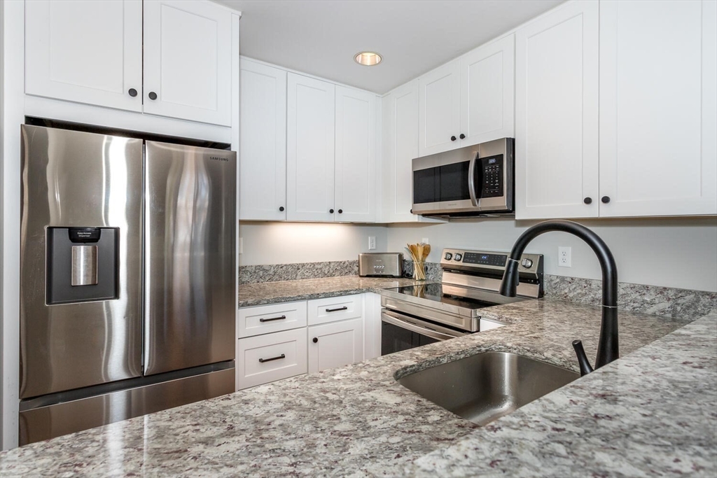 1241-1251 Adams St # F407