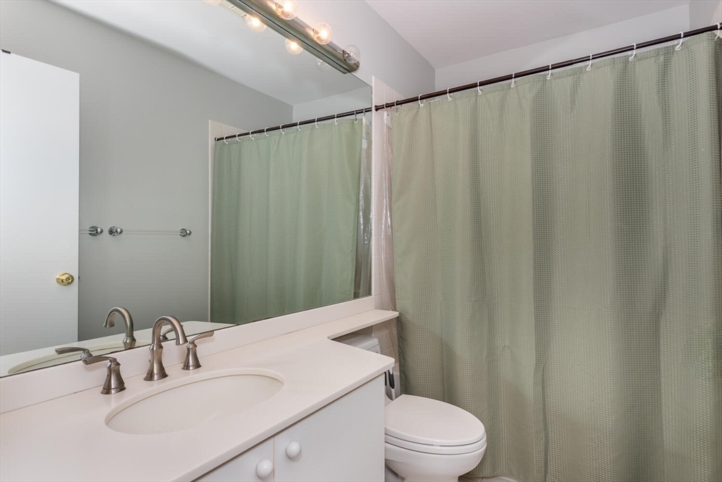 1241-1251 Adams St # F407