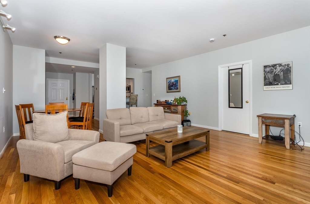 1241-1251 Adams St # F407