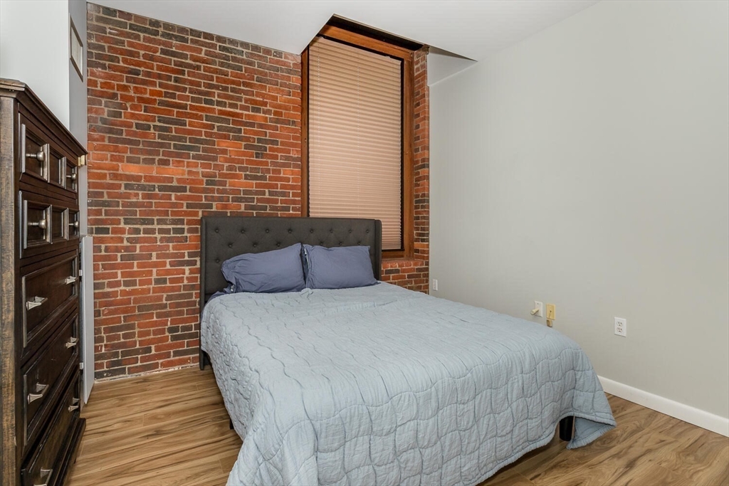 1241-1251 Adams St # F407