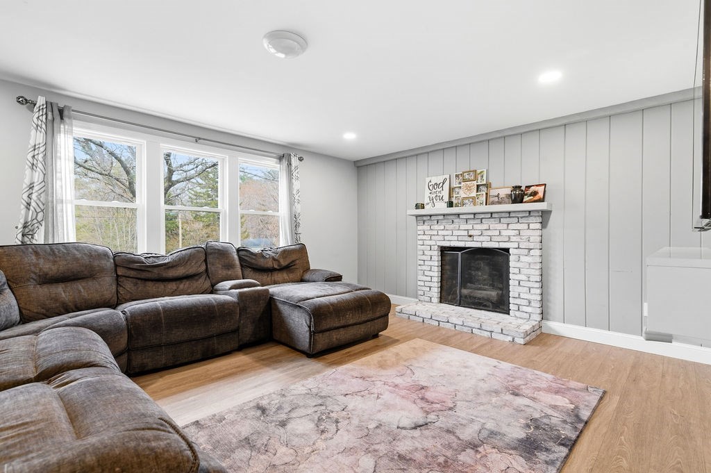48 Big Rock Ln