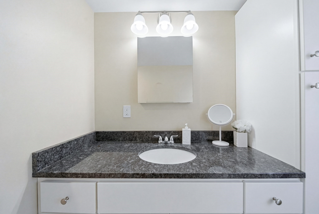 527 Norfolk St # 527