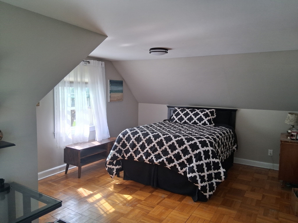 13 Meadowview Road