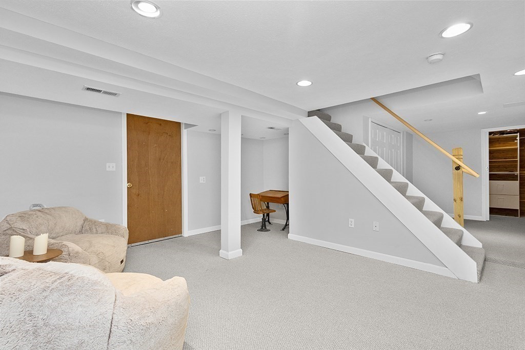 13 Meadowview Road