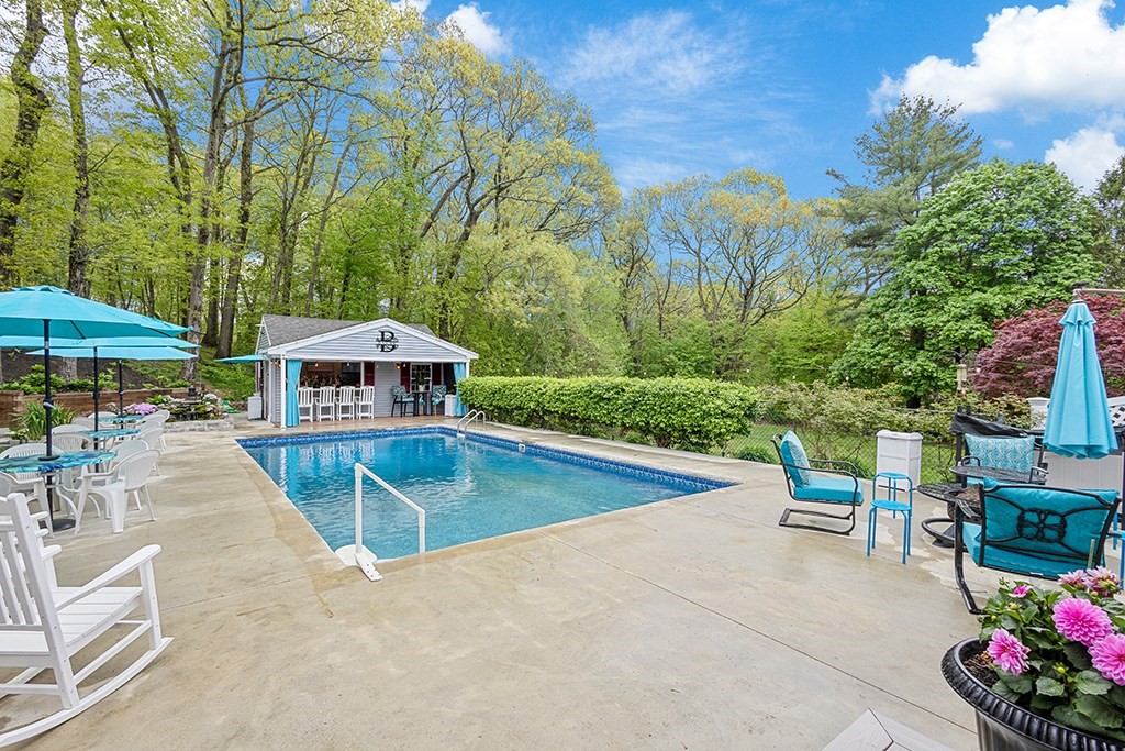 13 Meadowview Road