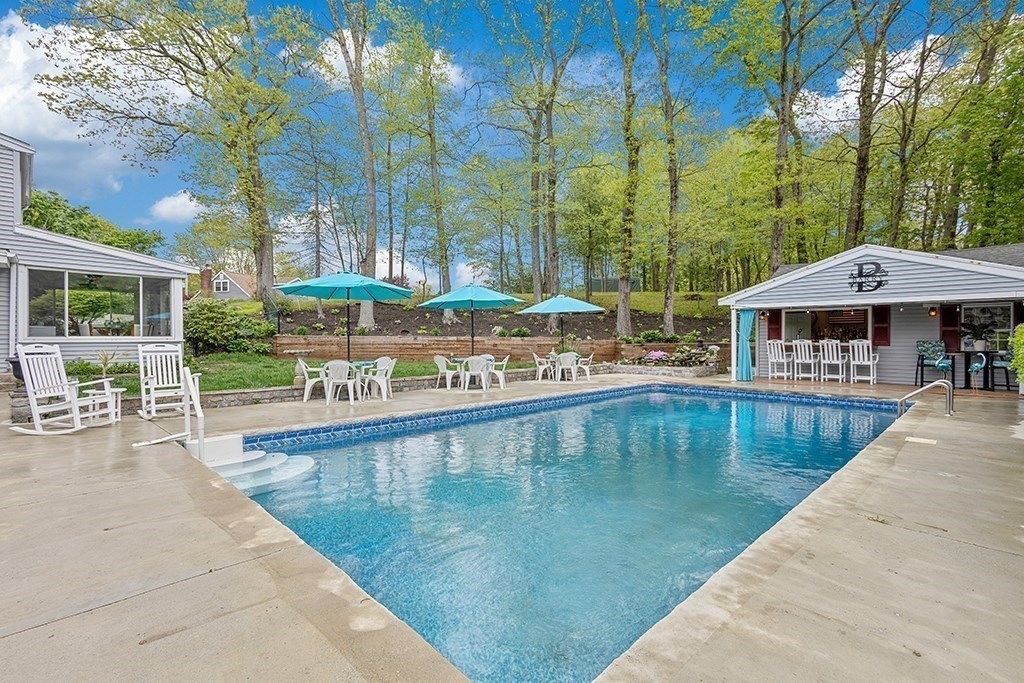 13 Meadowview Road