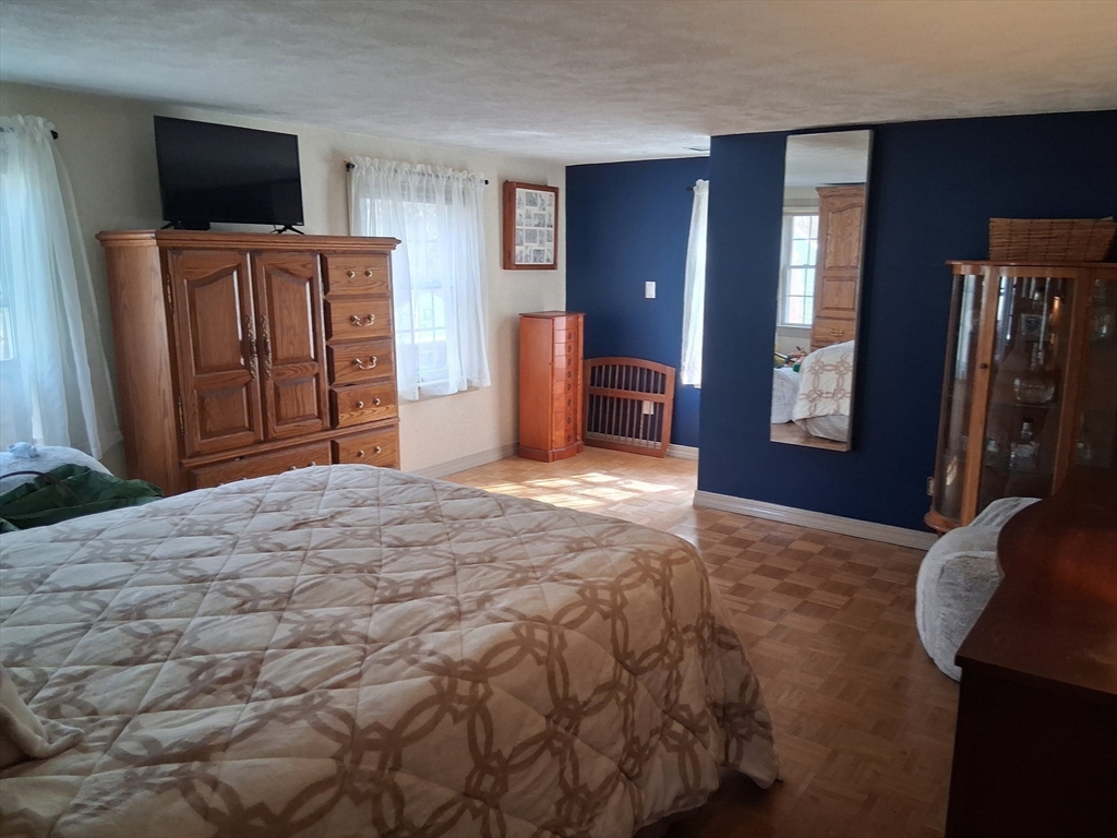 13 Meadowview Road