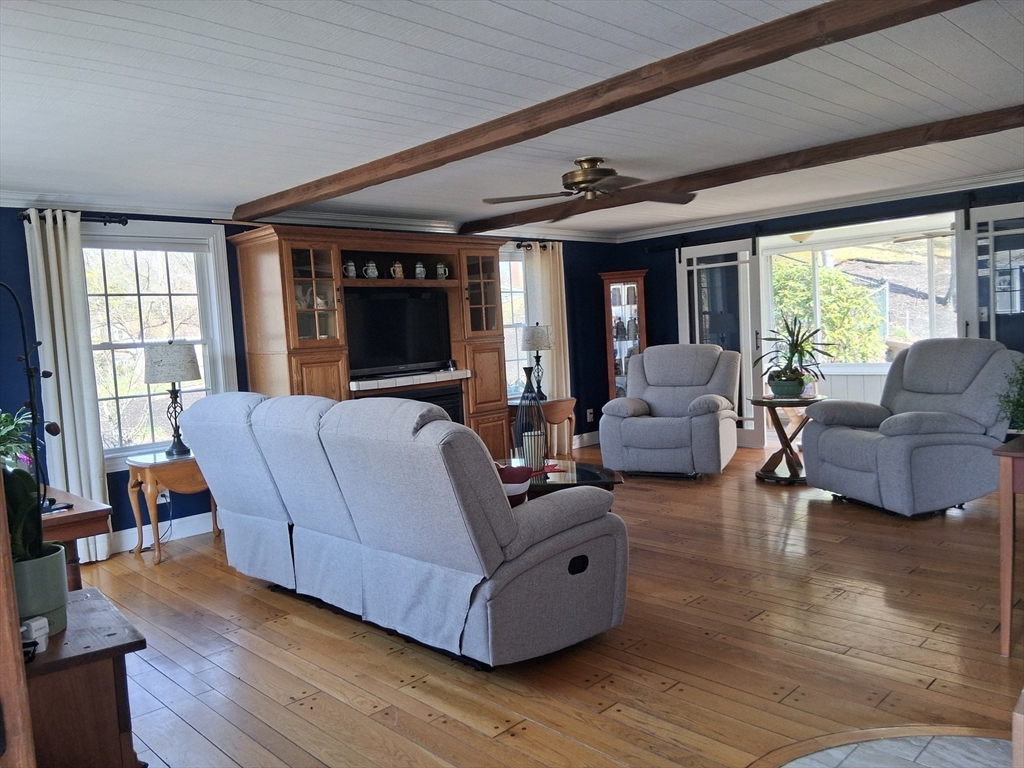 13 Meadowview Road