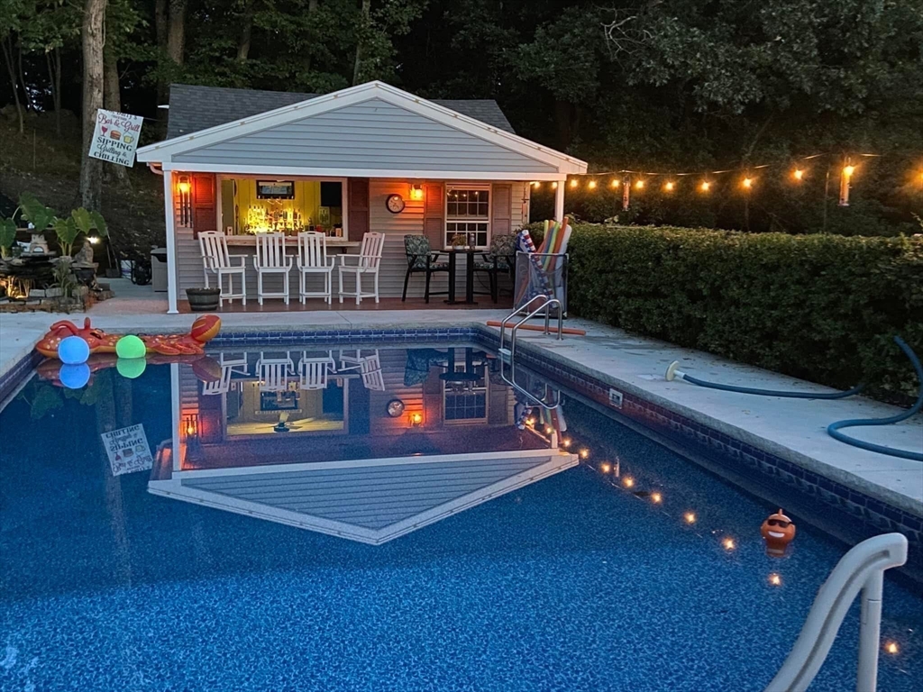 13 Meadowview Road