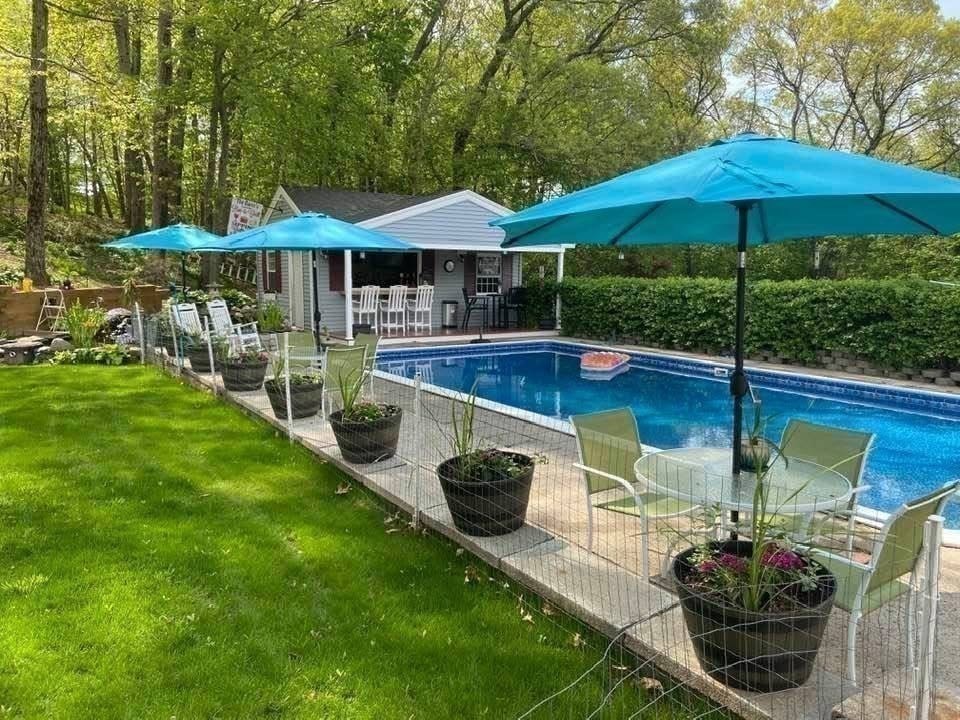 13 Meadowview Road