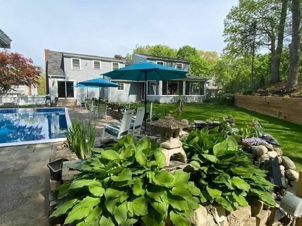 13 Meadowview Road