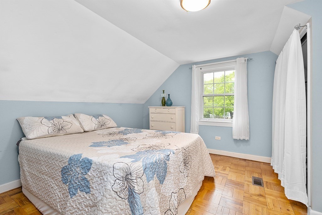 13 Meadowview Road