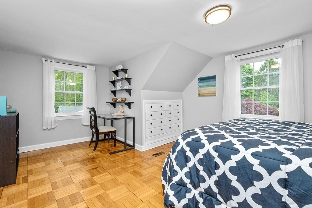 13 Meadowview Road