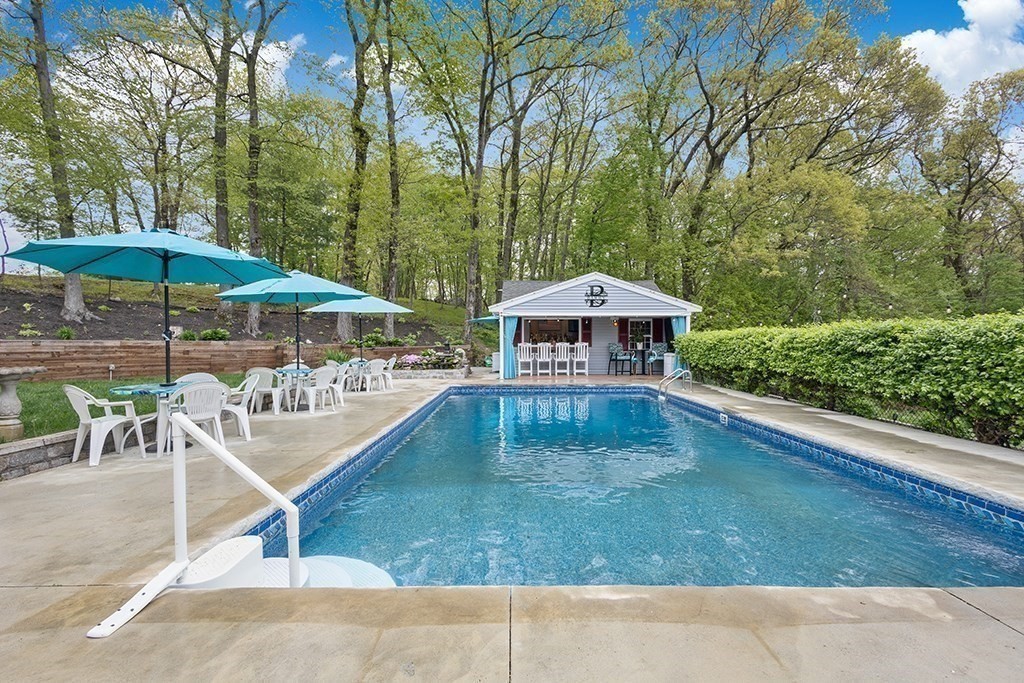 13 Meadowview Road