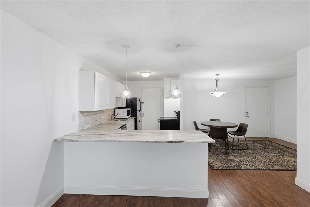 1000 Governors Dr # 4