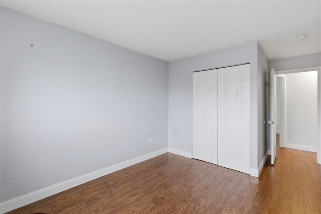 1000 Governors Dr # 4
