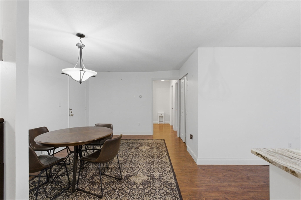 1000 Governors Dr # 4